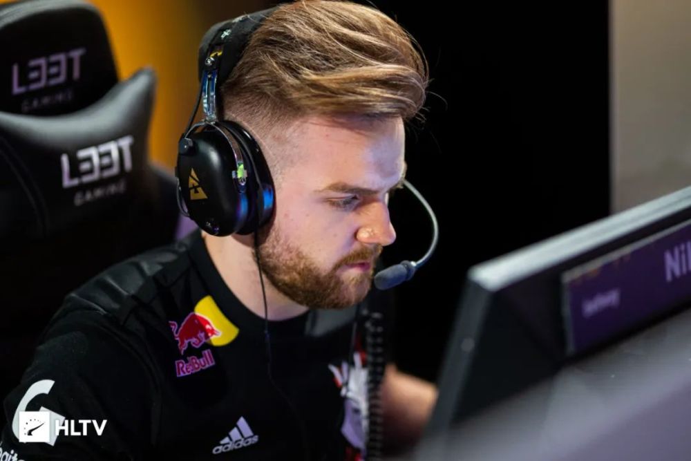 CSGO Top 1大神EliGE教你该如何设置游戏按键