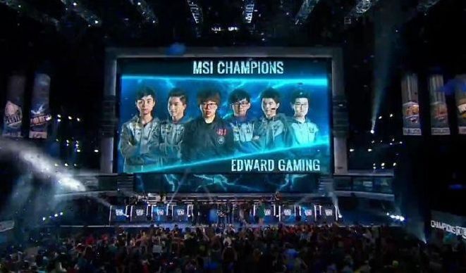 决战到天亮，FaZe 3-2 Navi拿下CSGO IEM科隆冠军