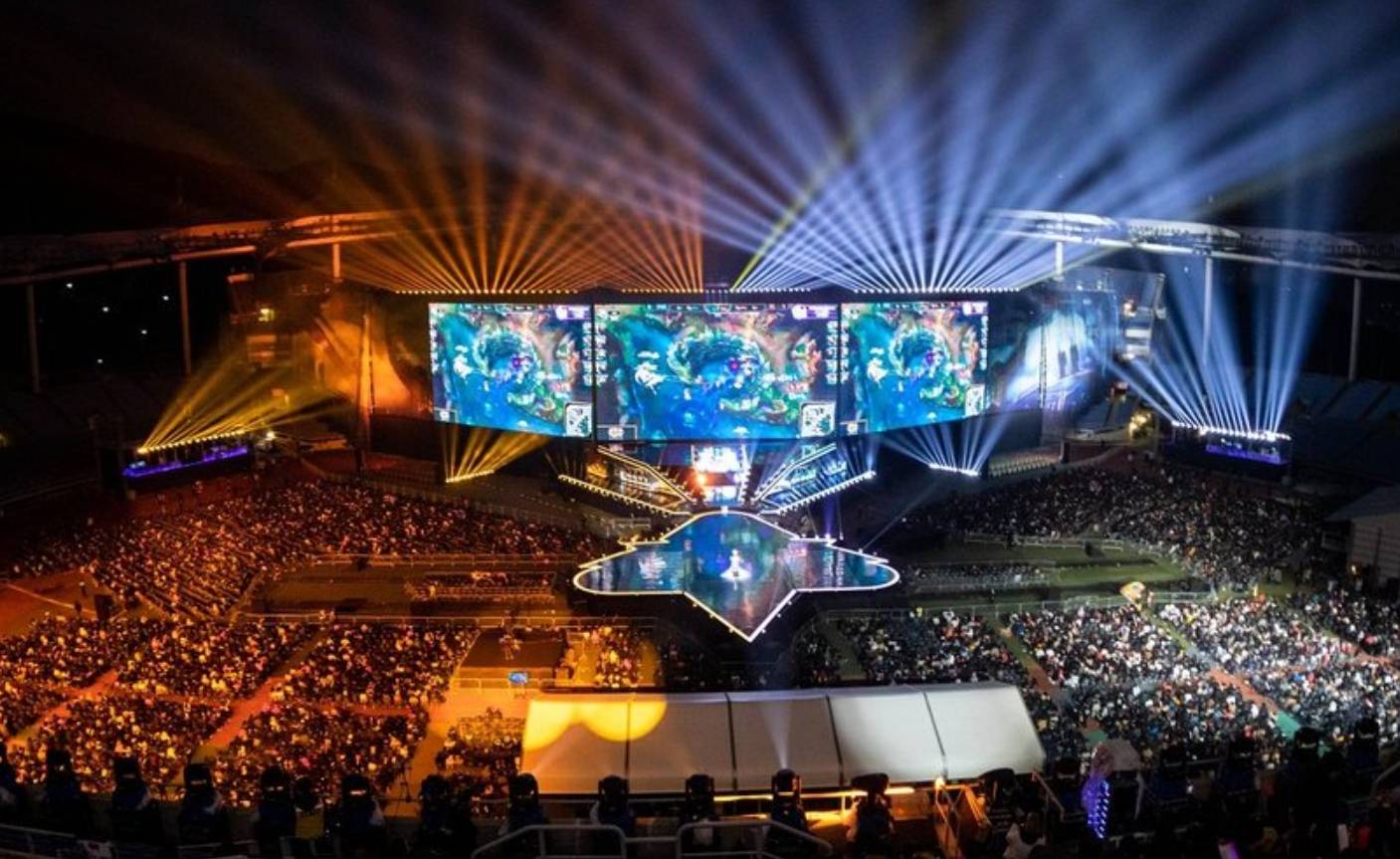 FaZe 被淘汰出局， FURIA Esports 和 Mouz 晋级 IEM 成都 2025 的季后赛