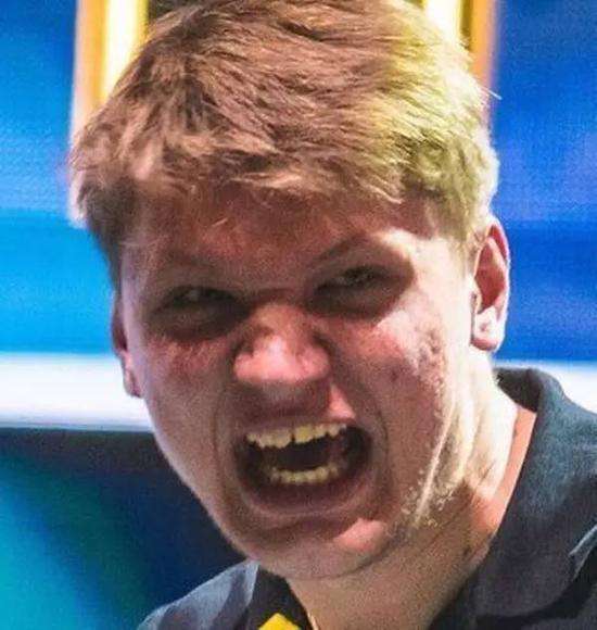 nqz 在 pain 上说：“当你总是在改变事情时，很难保持一致。”