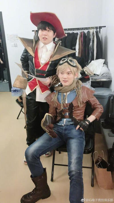 deokdam ：他们的回合拉得比较长，我们就可以尝试中路推进